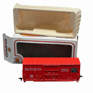Bachman HO scale 41’ High Cube Box Burlington #76036 EUC